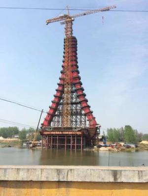 斜拉桥主桥墩模板