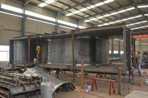 双曲线花瓶墩车间加工现场